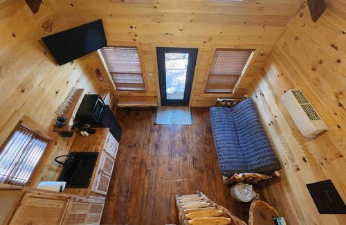 Scio Cabine | Grand Teton/Lakeview 4-6 Person Midsize Cabin