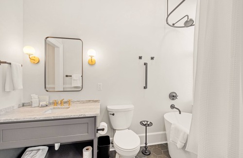 Valdosta Maison | Grand Tour at The Mckey