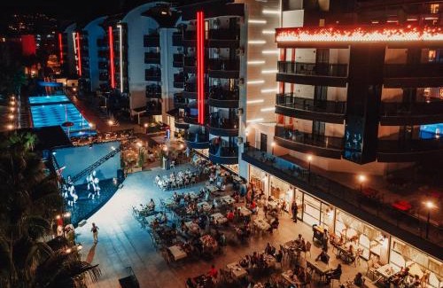 Tosmur Belediyesi Appartement | Grand Uysal Beach & Spa Hotel