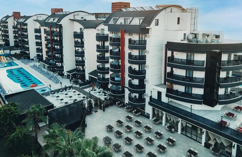 Tosmur Belediyesi Appartement | Grand Uysal Beach & Spa Hotel