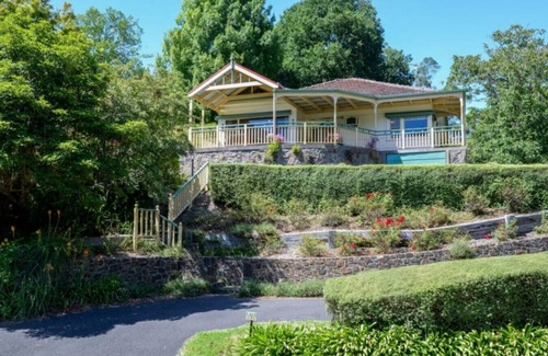 Warburton Maison | Grand View with Spa & Sauna