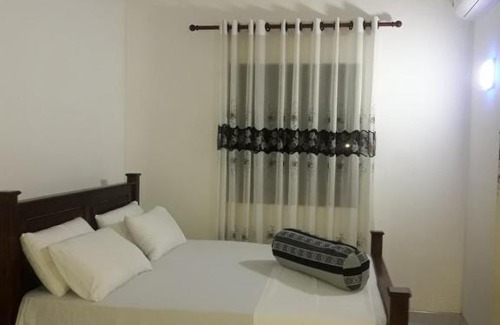 Matara Maison | Grand white villa