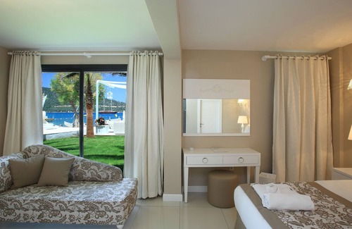 Torba Hôtel | Grand Yazıcı Torba Beach Club