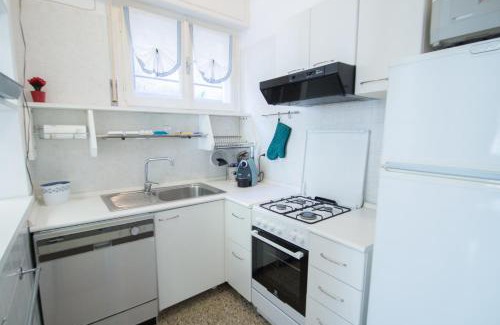 Varazze Appartement | Grande BILOCALE con POSTO AUTO PRIVATO e GIARDINO