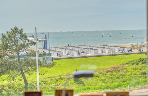 Cote Ouest Ormeaux Appartement | Grande demeure avec vue imprenable sur la mer et la plage