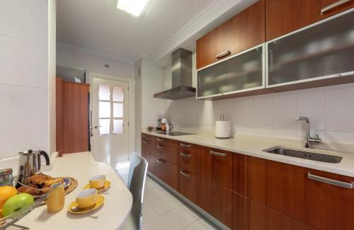 San Adrian Appartement | Grande luminoso, garaje, Bilbao Arena, Casco Viejo