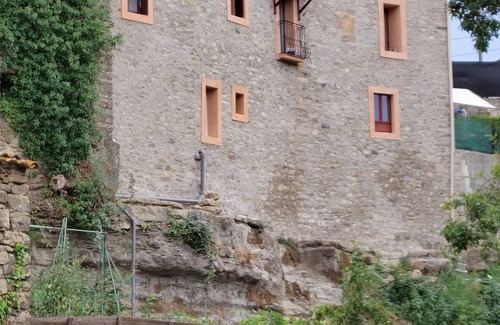 Antugnac Maison | Grande maison à 5min du musée des dinosaures d'Espéraza Petits chiens acceptés !