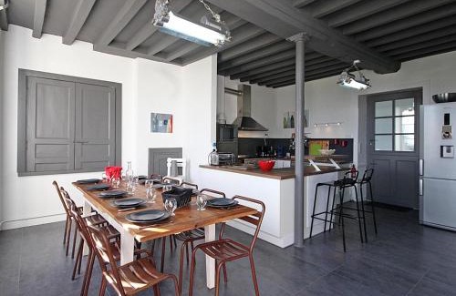 Laleu Maison | Grande maison avec piscine couverte, flipper et charme industriel en pleine campagne - FR-1-497-46