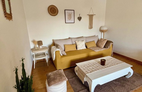 Marthon Cottage | Grand gîte à la campagne : piscine, pétanque, balades