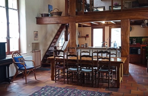 Sumene Autre | Grande maison de charme avec piscine, en pleine nature.