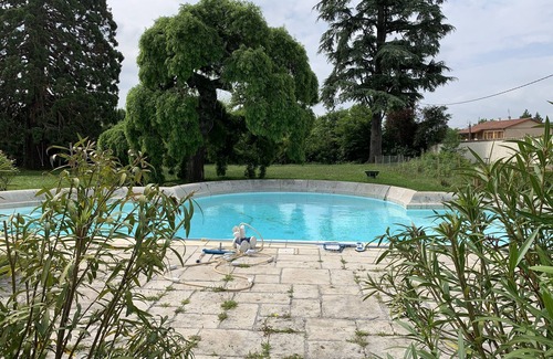 Saint-Julien Maison | Grande Maison Familiale Située Dans le Beaujolais au Coeur des Vignes