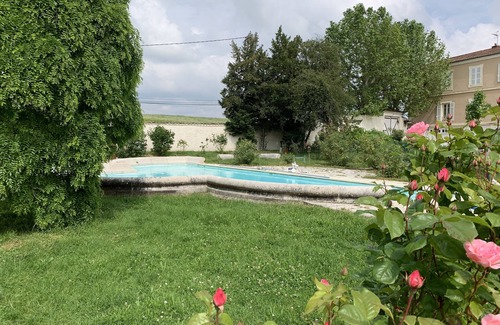 Saint-Julien Maison | Grande Maison Familiale Située Dans le Beaujolais au Coeur des Vignes