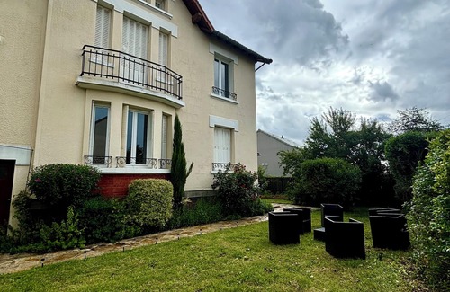 La Gare Maison | Grande Maison Avec Jardin en Centre Ville