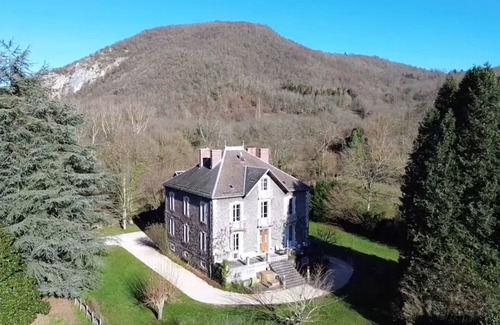 Saint-Pe-d'Ardet Maison | Grande maison familiale dans charmant village pyrénéen. Très calme.