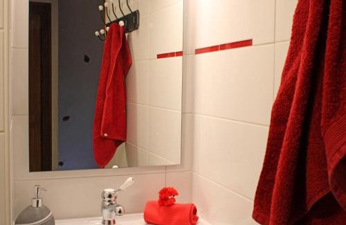 Trezelles Maison | Grande maison rénovée avec jardin clos, idéale pour familles et amis, équipements variés, animaux acceptés - FR-1-489-50