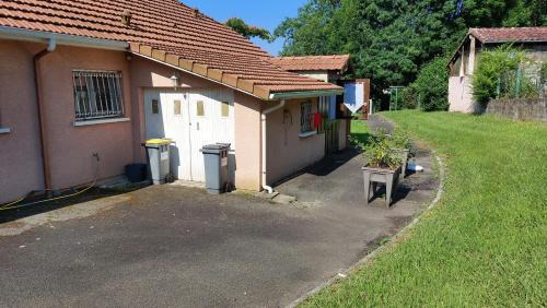 Salies-de-Bearn Appartement | Grande maison sur 2000m° de terrain