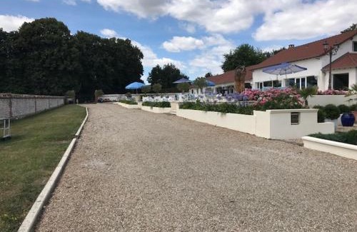Connelles Maison | Grande villa d'exception en Normandie tennis, piscine, jacuzzi, salle de fitness