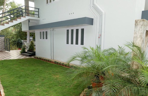 Neyyattinkara Villa | Grandeur Inn Bed & Breakfast, comme à la maison!