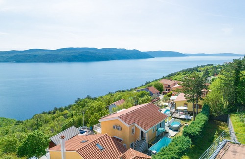 Zagorje Maison | Grandiose panoramic view, holiday home with above ground pool