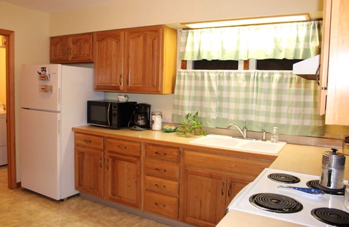 Twain Maison | Grandma's House - home away from home, close to UI, downtown IC and Coralville