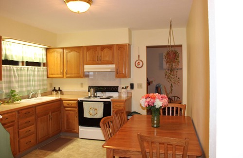 Twain Maison | Grandma's House - home away from home, close to UI, downtown IC and Coralville