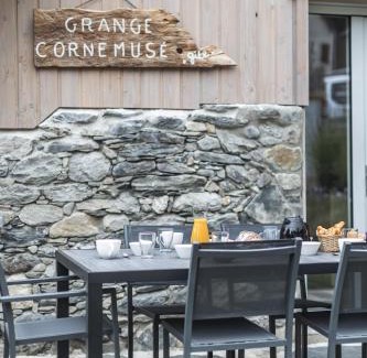 Beaucens Maison | Grange Cornemusé au cœur des Pyrénées