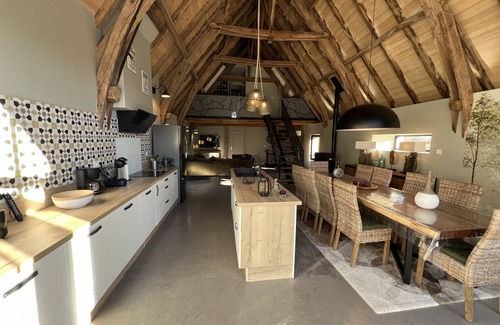 Thegra Maison | Grange en pierre, proche Rocamadour, Padirac avec piscine privée, jacuzzi