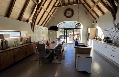 Thegra Maison | Grange en pierre, proche Rocamadour, Padirac avec piscine privée, jacuzzi
