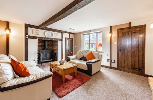 Norwich Autre | Grange Farm House | Large Farm House in the Norfolk Countryside!