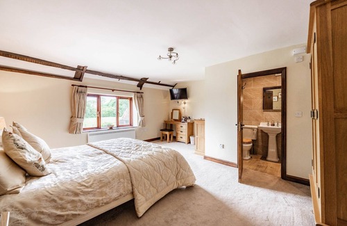 Norwich Autre | Grange Farm House | Large Farm House in the Norfolk Countryside!