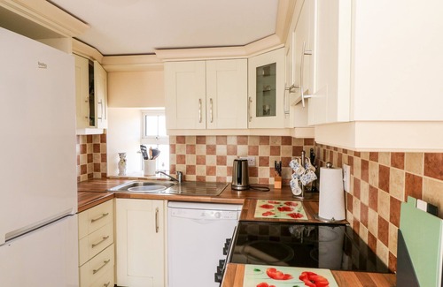 Fethard on Sea Cottage | GRANGE FARMHOUSE, pet friendly in Fethard-On-Sea, County Wexford