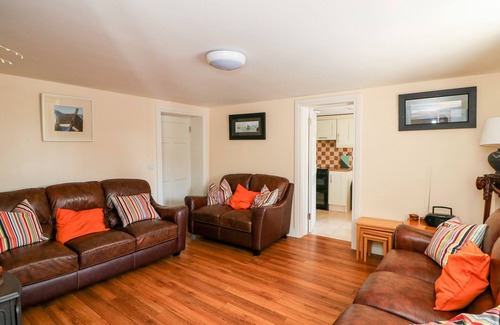 Fethard on Sea Cottage | GRANGE FARMHOUSE, pet friendly in Fethard-On-Sea, County Wexford