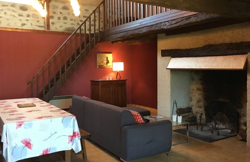 Saint-Cirgues-de-Malbert Maison | Authentique Grange Auvergnate