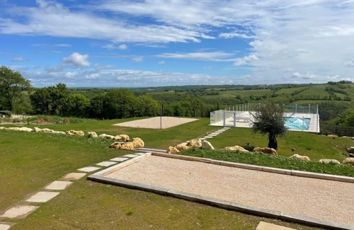 Beaumat Maison | Grange la Croix Blanche, près de Gourdon Dépaysement garantis pour les familles!