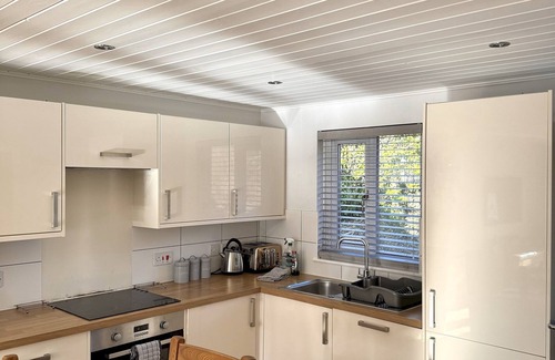 South Cerney Chalet De Ski | Grange Lodge · Cotswolds Lakeside - Spring Lake