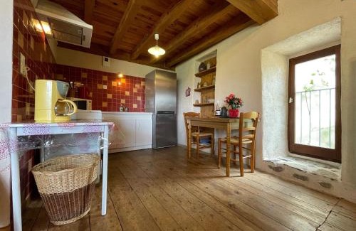 Retournac Maison | Grange restaurée avec terrasse et wifi à La Bastide - FR-1-582-178
