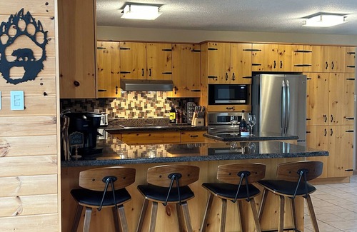 Temagami Chalet De Ski | Granite Lake Chalet - waterfront Temagami/Hot Tub
