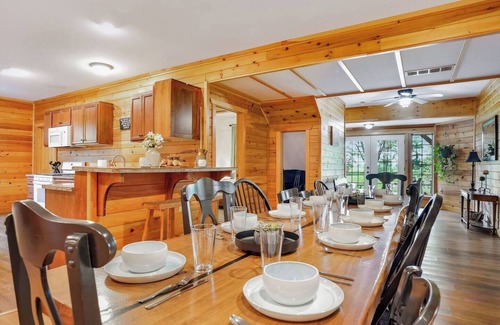 Walker Lake Cabine | Upscale Cabin on 20 acres, Hot Tub, Game Room.