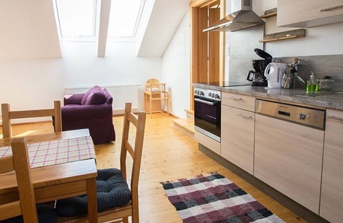 Zell Am Moos Appartement | Graue Kolomandl - Familienferienhof Stabauer