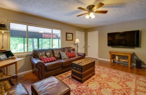 Gray Maison | Gray Vacation Rental with Deck and Pond Access!