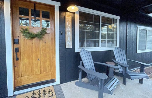 Pinetop-Lakeside Maison | Graybear Cozy Cottage | Gorgeously Renovated!