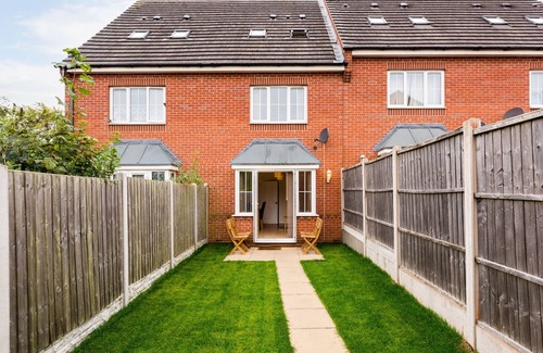 Tipton Maison | Great 4 bed house in Black Country