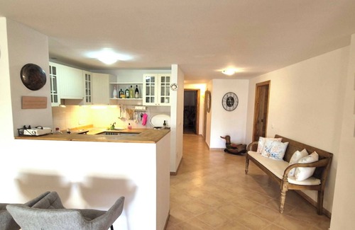 Cala Figuera Appartement | Great apartment with large terrace 90 m from the sea, and with sea view