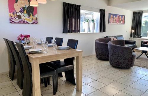 Sint Maartensvlotbrug Maison | Great bungalow near the beach and sea