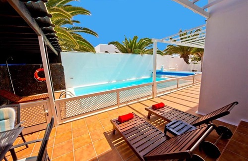 Costa Teguise Villa | Great Costa Teguise Home | Villa Luz De La Fragata | 4 bedrooms | Private Pool | Central Location