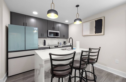 Columbia Heights Appartement | Great Duplex near Metro NEW Apartment
