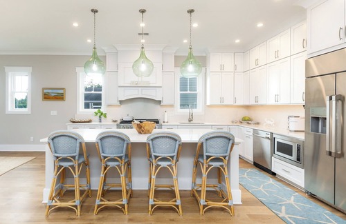 Isle of Palms Maison | POOL/ROOFTOP/ OCEAN VIEWS/ WALK TO BEACH/SUMMER WEEKS OPEN/LUXURY AMENTIES