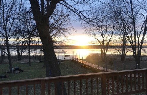 Siren Cabine | Great fishing and boating at a 3 bedroom cabin on Clam Lake in Siren Wi.
