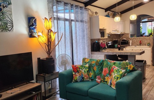 Esterillos Oeste Maison | FIRST TIME AVAILABLE - Wonderful home by the beach in friendly gated community