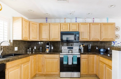 Pointe Scottsdale Maison | Great for Families- Near Old Town, Private Heated Pool, Spa, Pool Table, BBQ grill, WIFI, FREE GOLF!